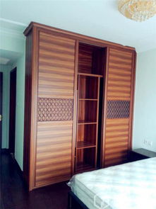 整体衣柜怎么选才靠谱？一篇看懂选材、设计与避坑指南